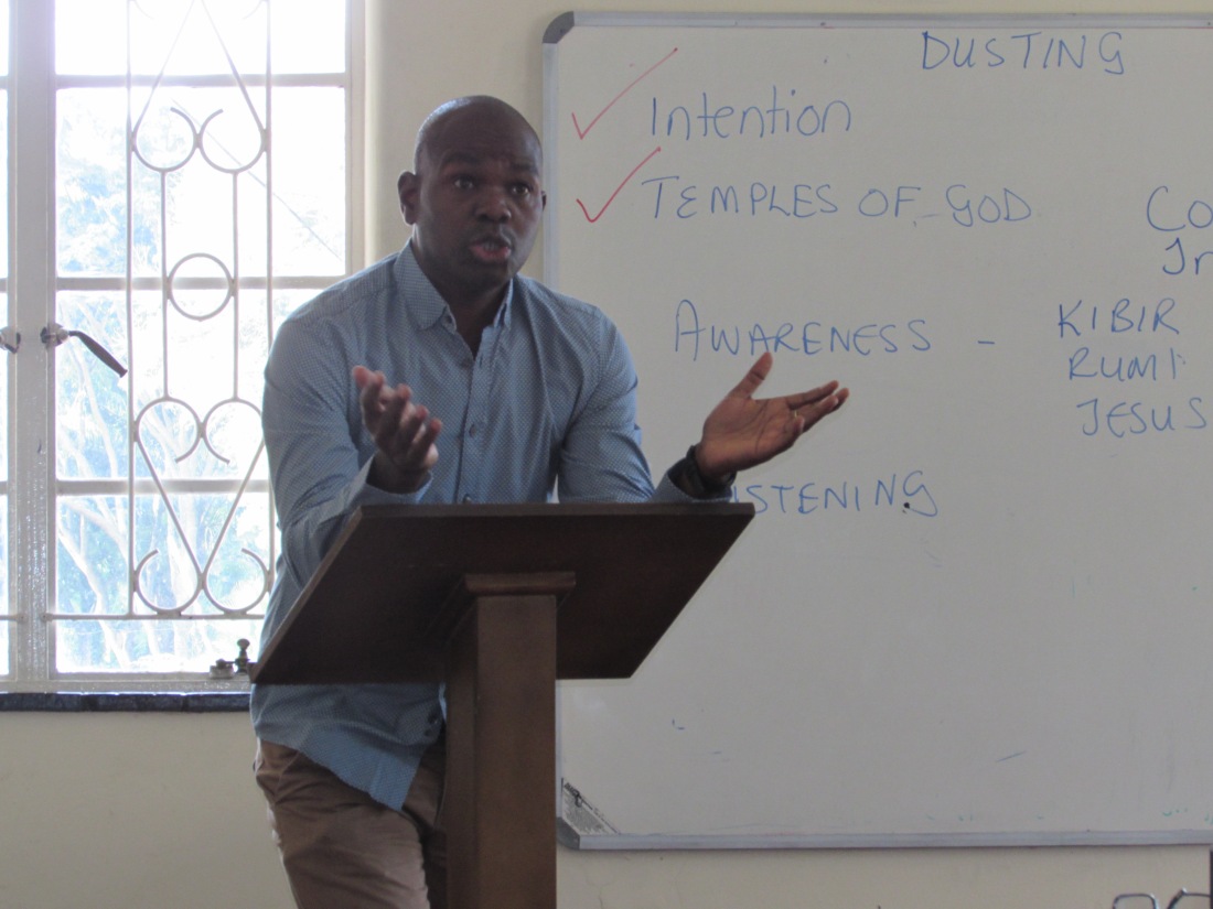 Fr. Mark Chikuni lecturing to the students of the formation programme.