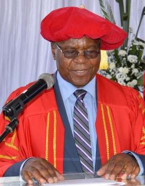 Profesor Zinyemba addresses the gathering during the Catholic University 16ty graduation.